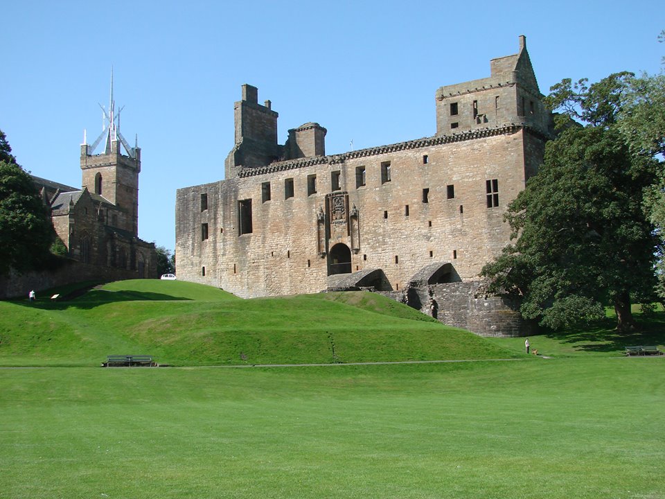 Linlithgow Palace to host music festival